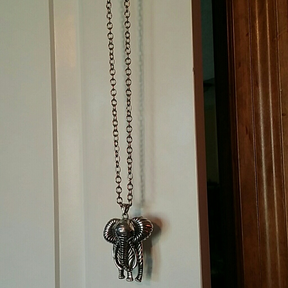 Silver Elephant Pendant Necklace